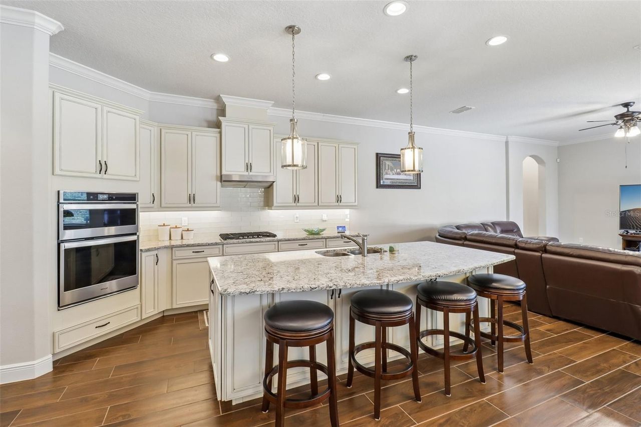 121 HARVEST GATE BOULEVARD — photo 6