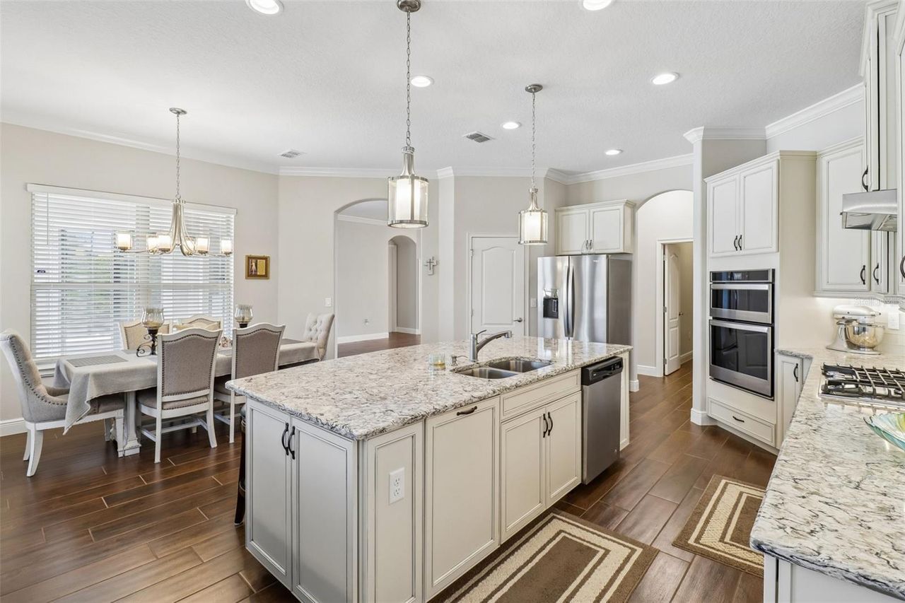 121 HARVEST GATE BOULEVARD — photo 8