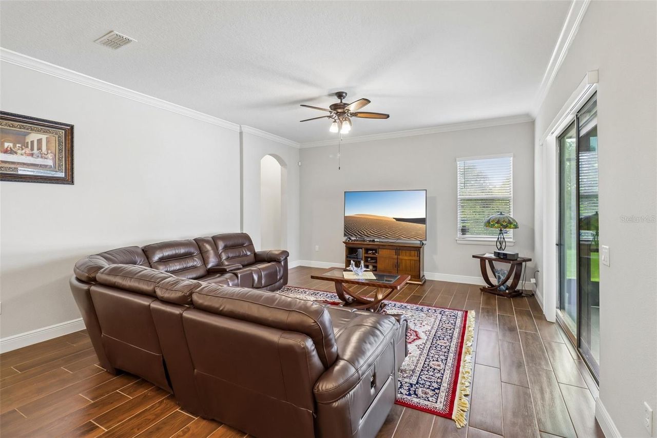 121 HARVEST GATE BOULEVARD — photo 10
