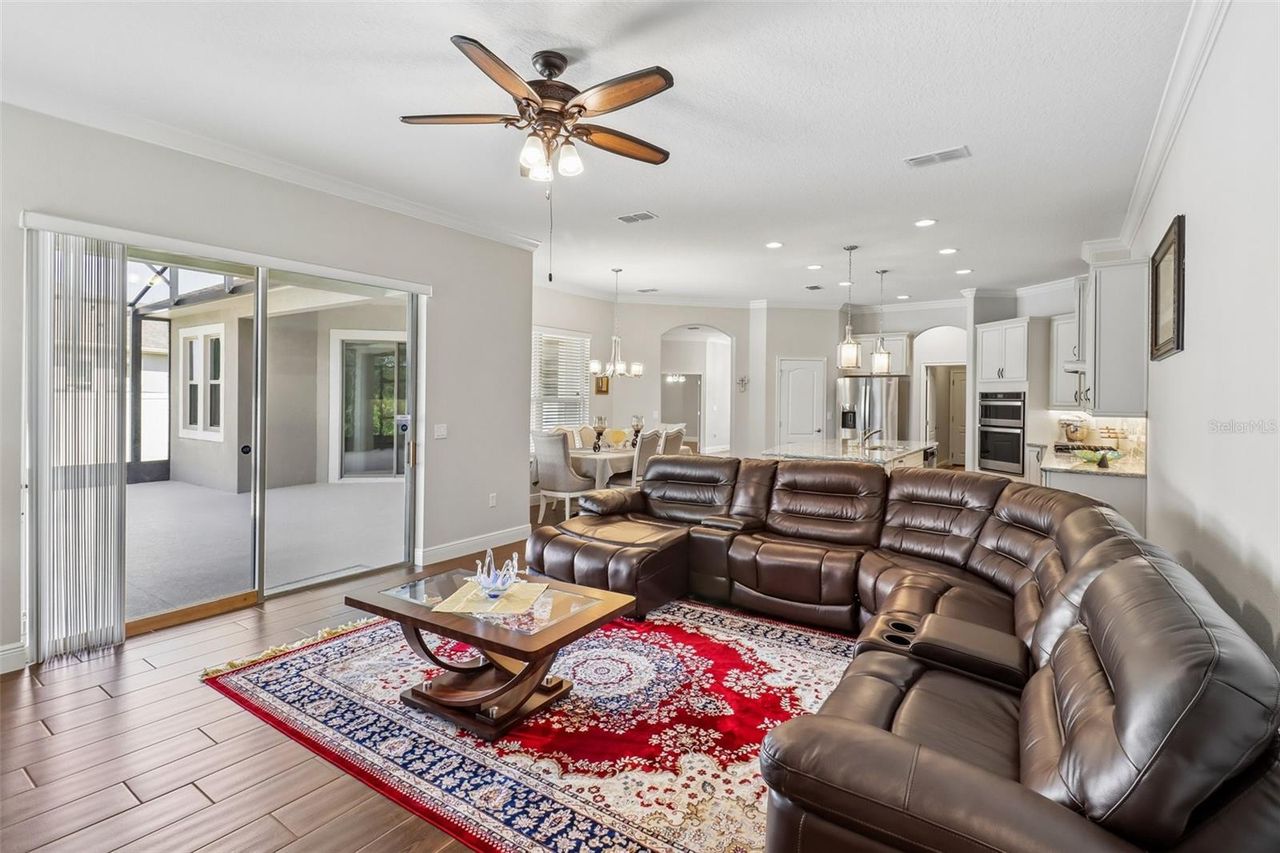 121 HARVEST GATE BOULEVARD — photo 11