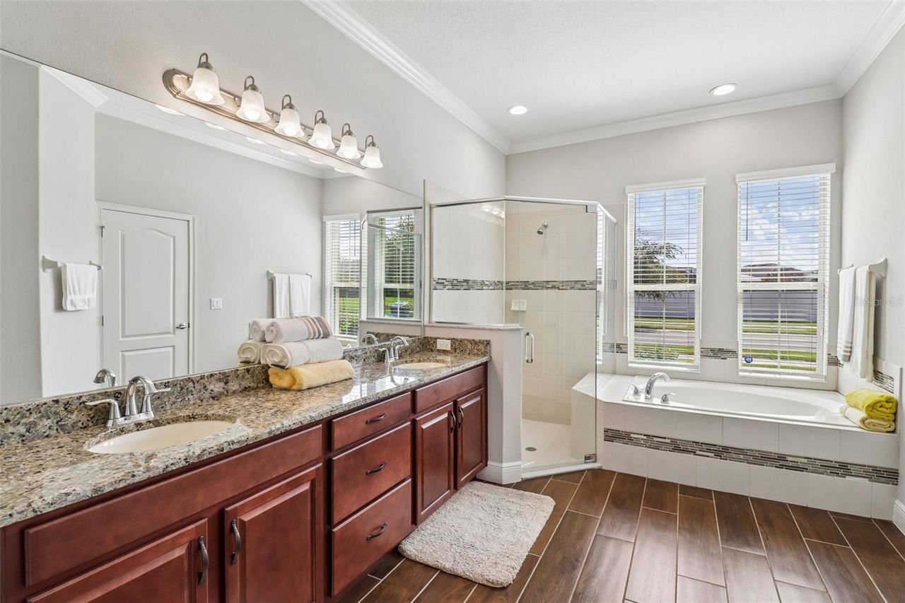 121 HARVEST GATE BOULEVARD — photo 15
