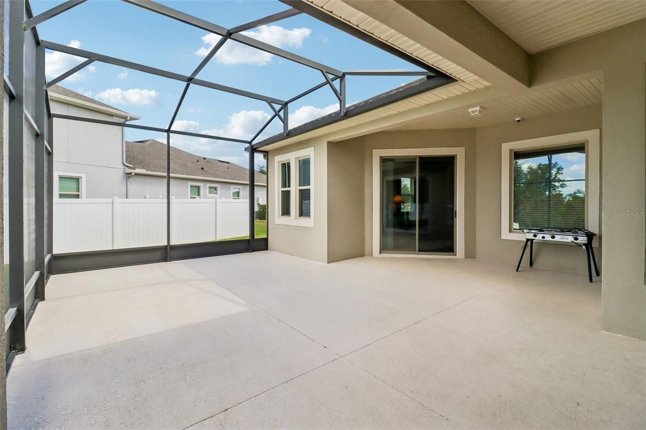 121 HARVEST GATE BOULEVARD — photo 25