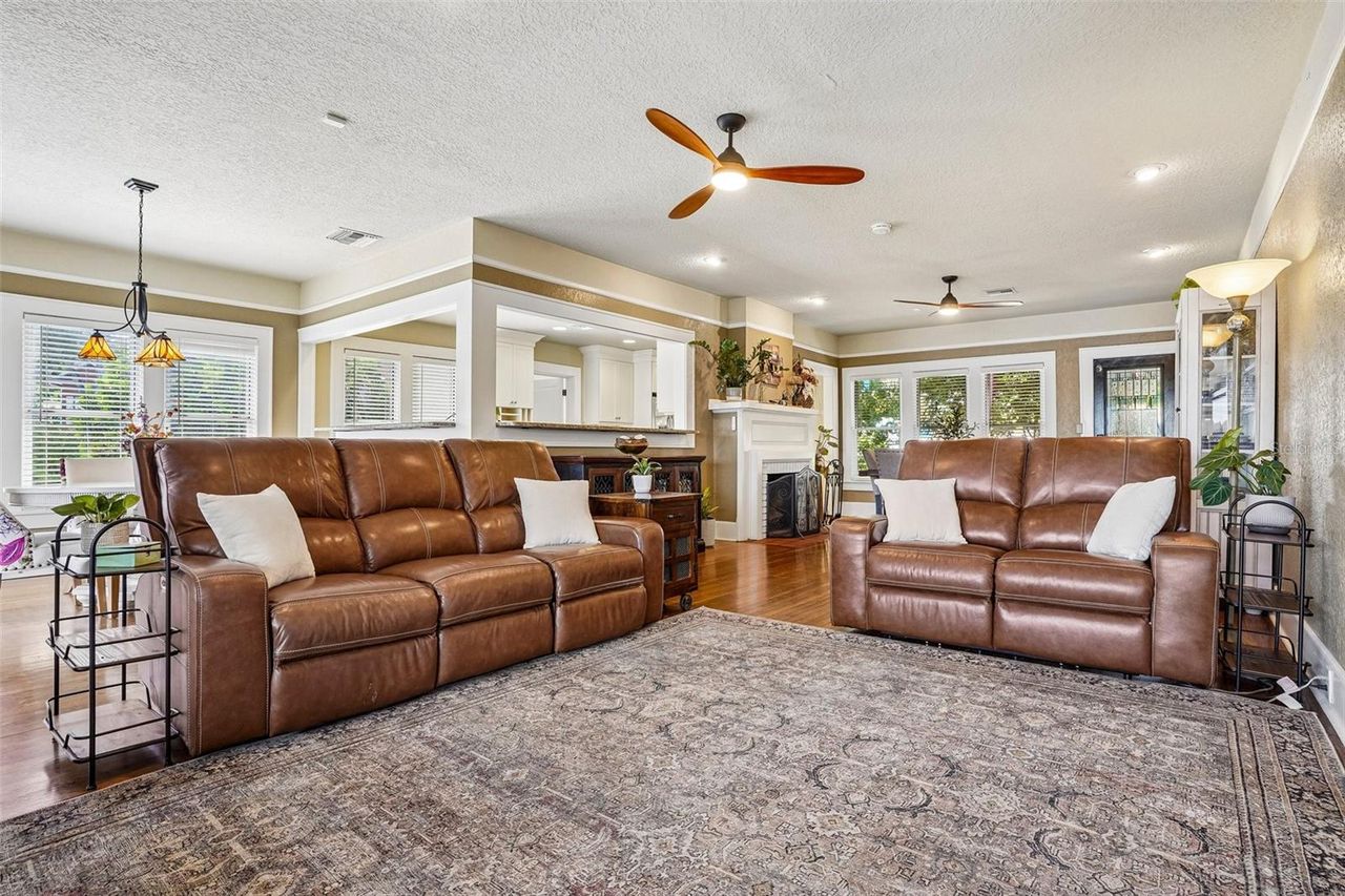 1501 FAHNSTOCK STREET — photo 15