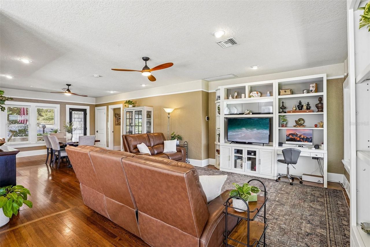 1501 FAHNSTOCK STREET — photo 16