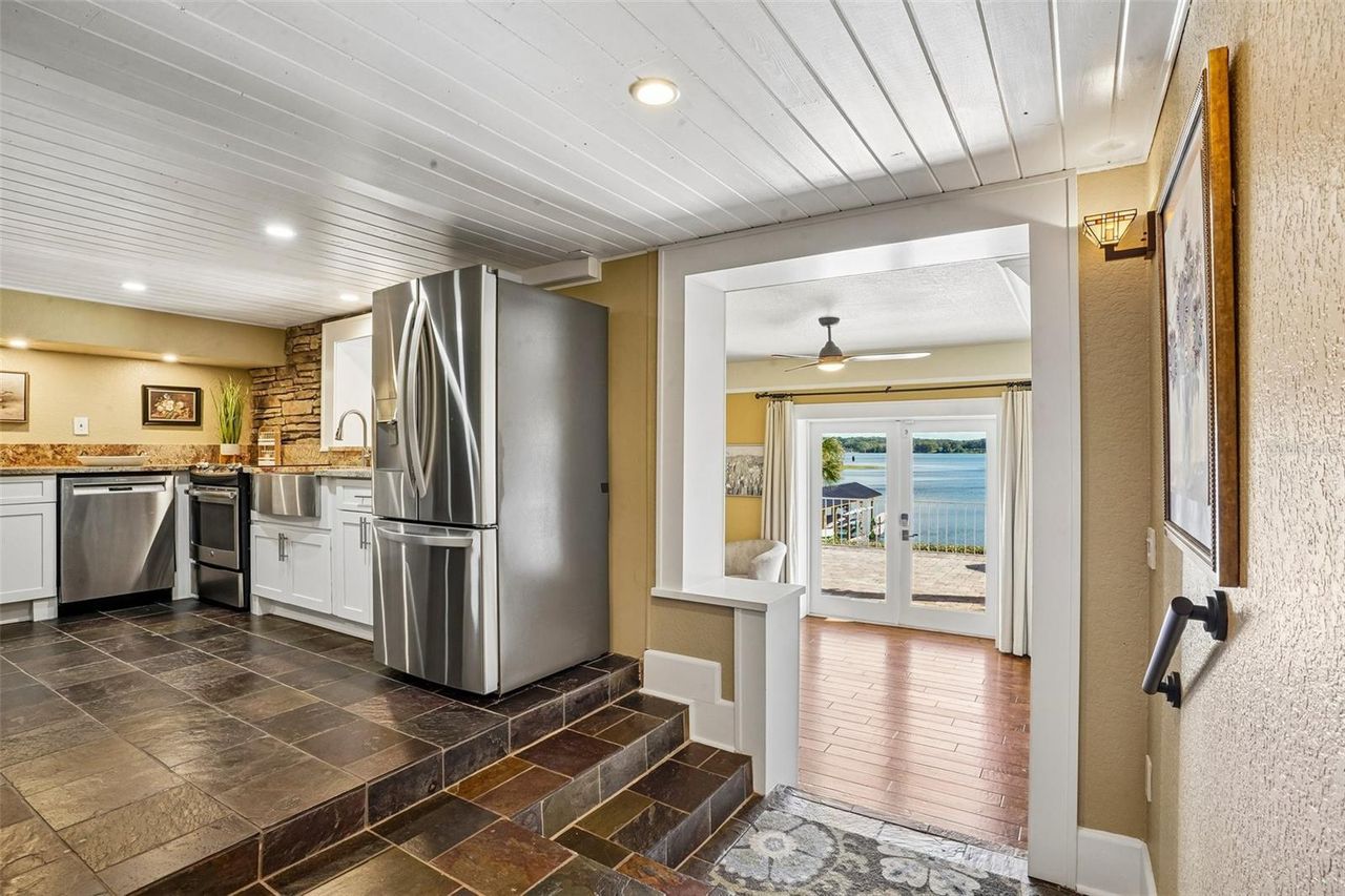 1501 FAHNSTOCK STREET — photo 55