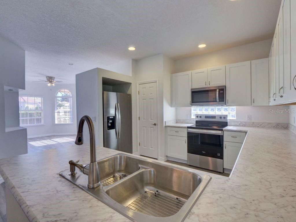 9013 HEATHLAND COURT — photo 11