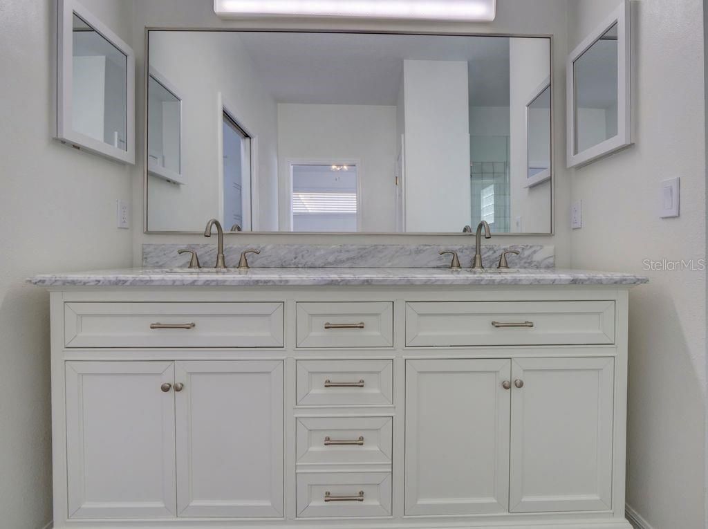9013 HEATHLAND COURT — photo 32