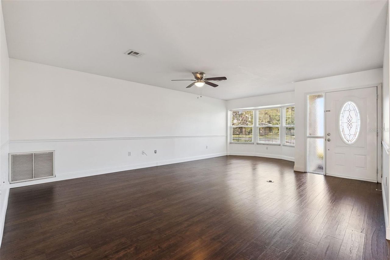 5246 ROYAL OAK DRIVE — photo 6