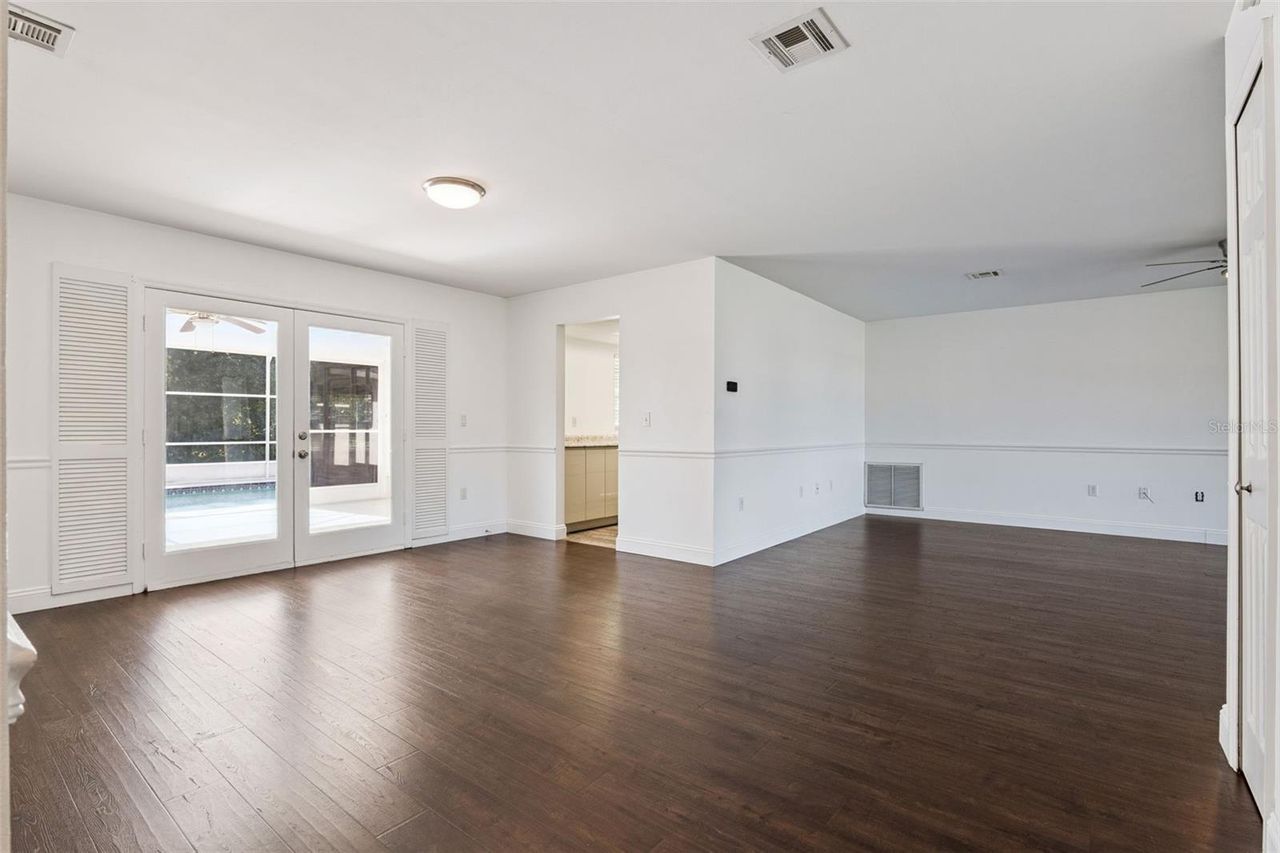 5246 ROYAL OAK DRIVE — photo 14