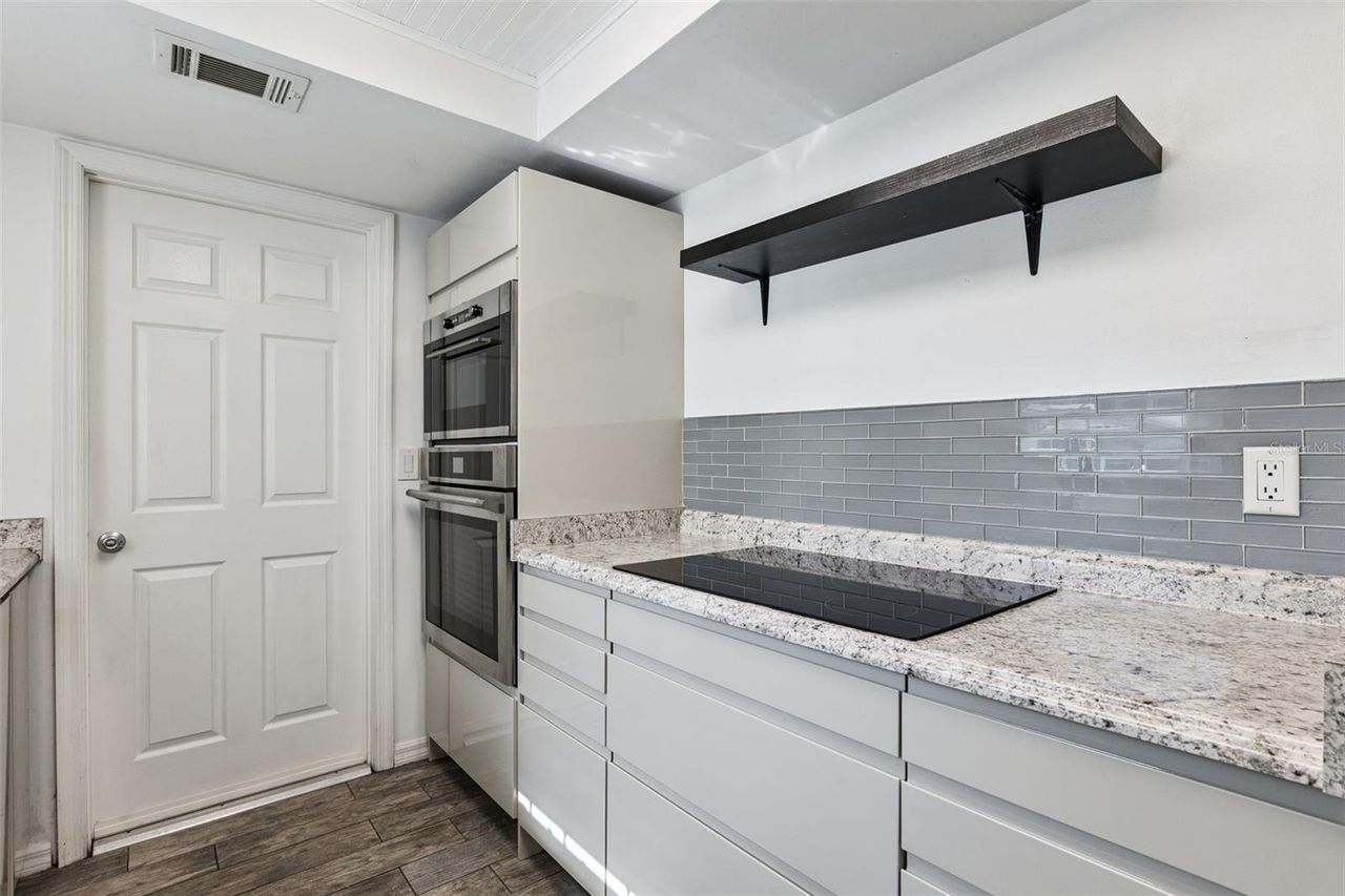 5246 ROYAL OAK DRIVE — photo 15