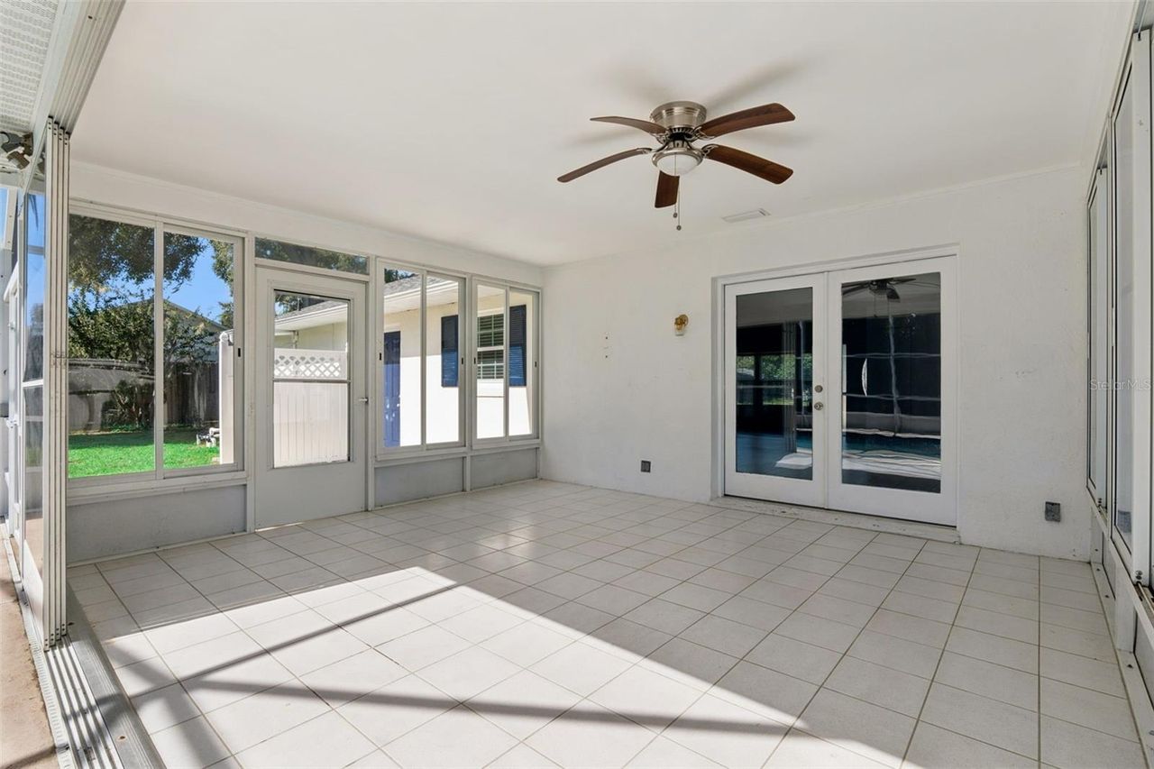 5246 ROYAL OAK DRIVE — photo 17