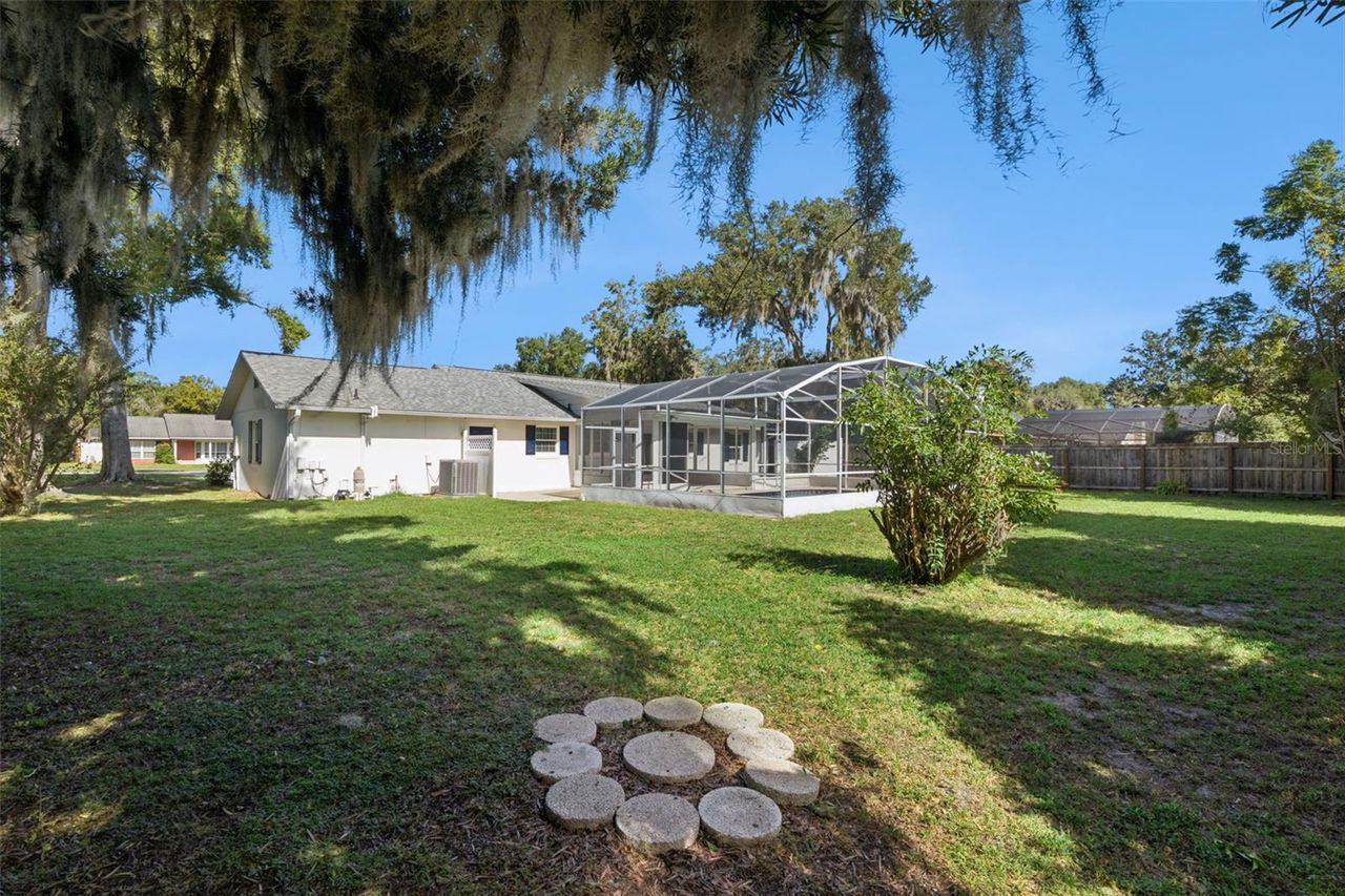 5246 ROYAL OAK DRIVE — photo 34