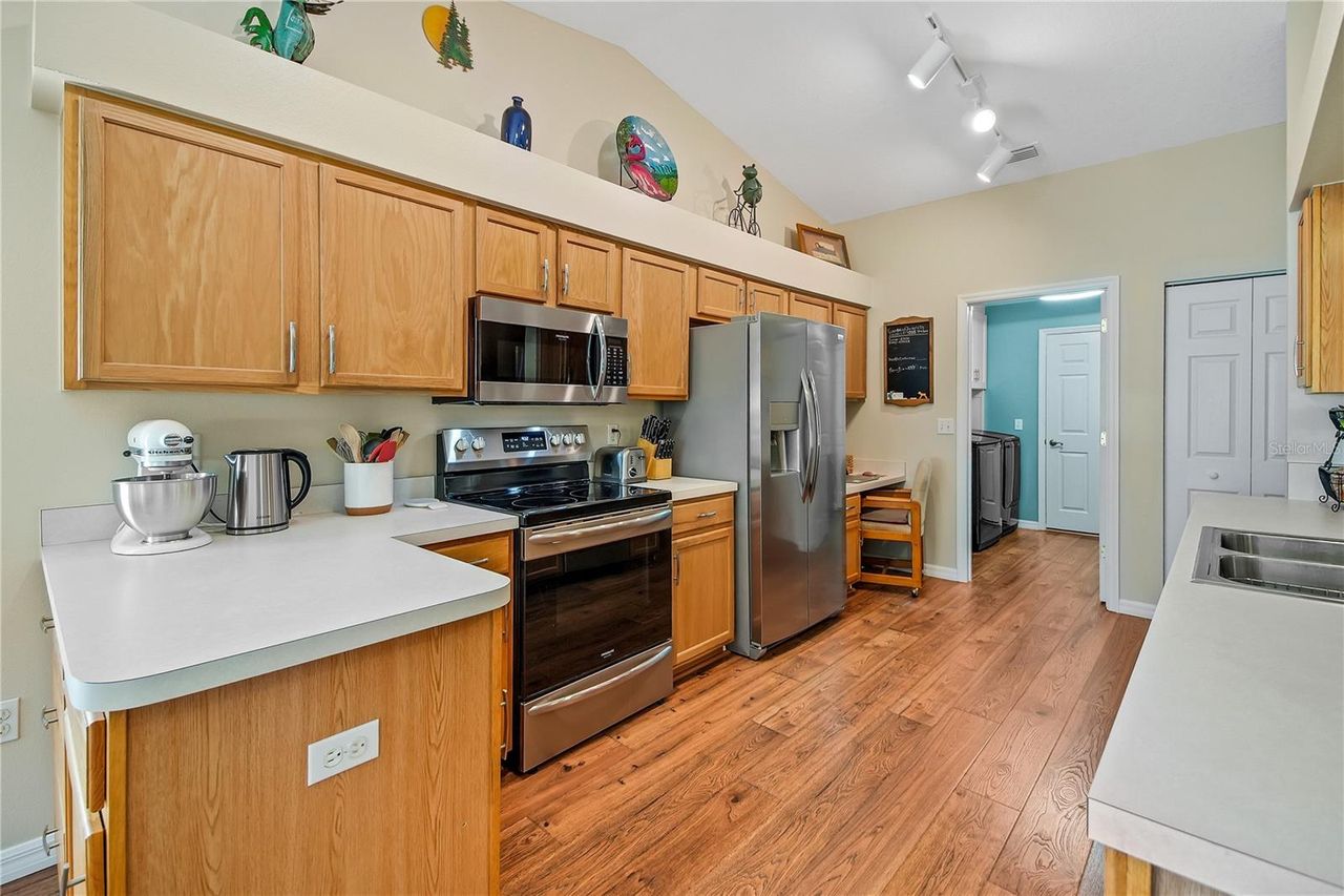 1019 MEADOWBEND DRIVE — photo 12