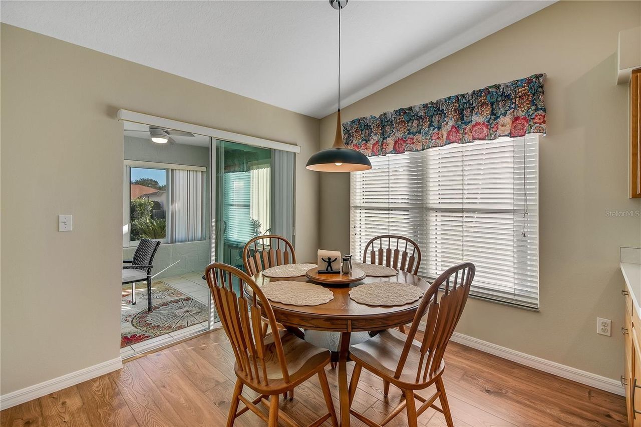 1019 MEADOWBEND DRIVE — photo 16