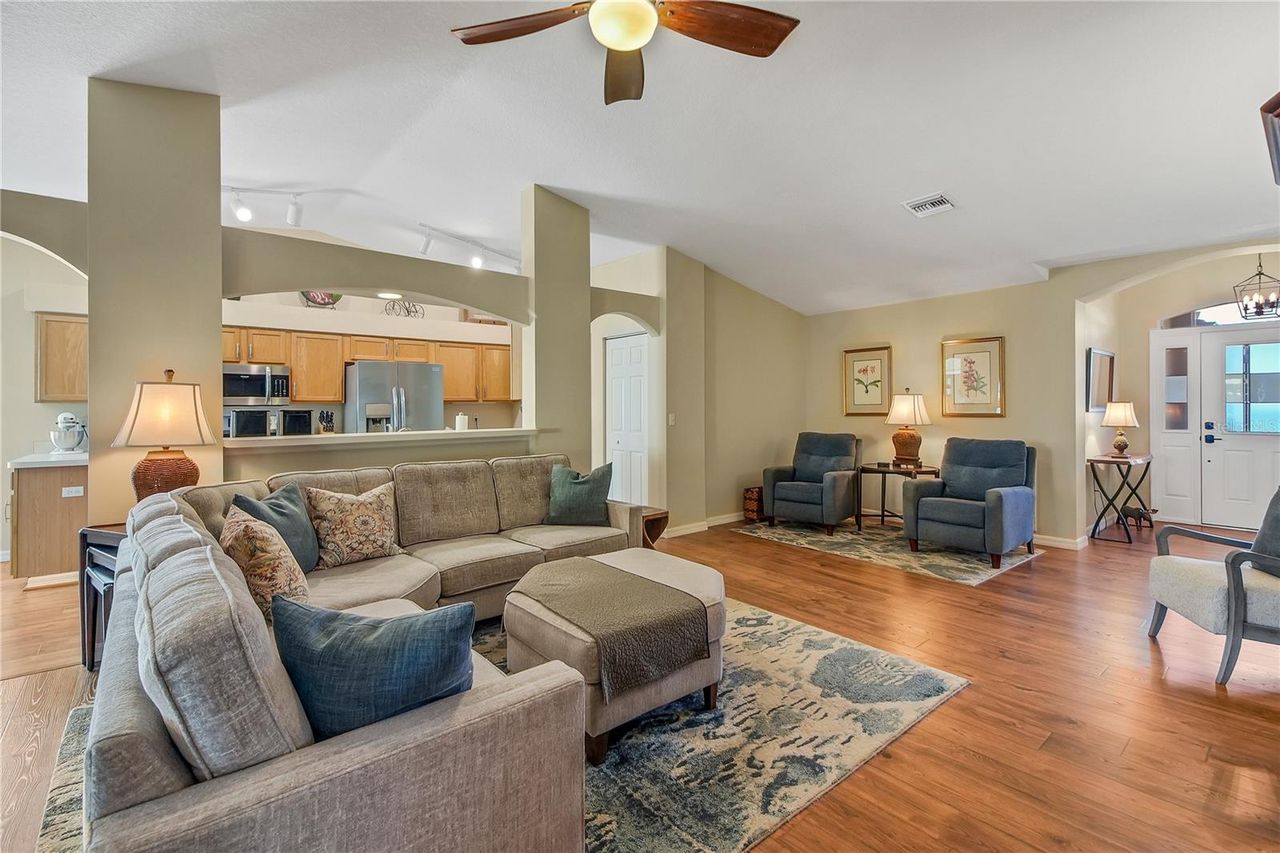 1019 MEADOWBEND DRIVE — photo 44