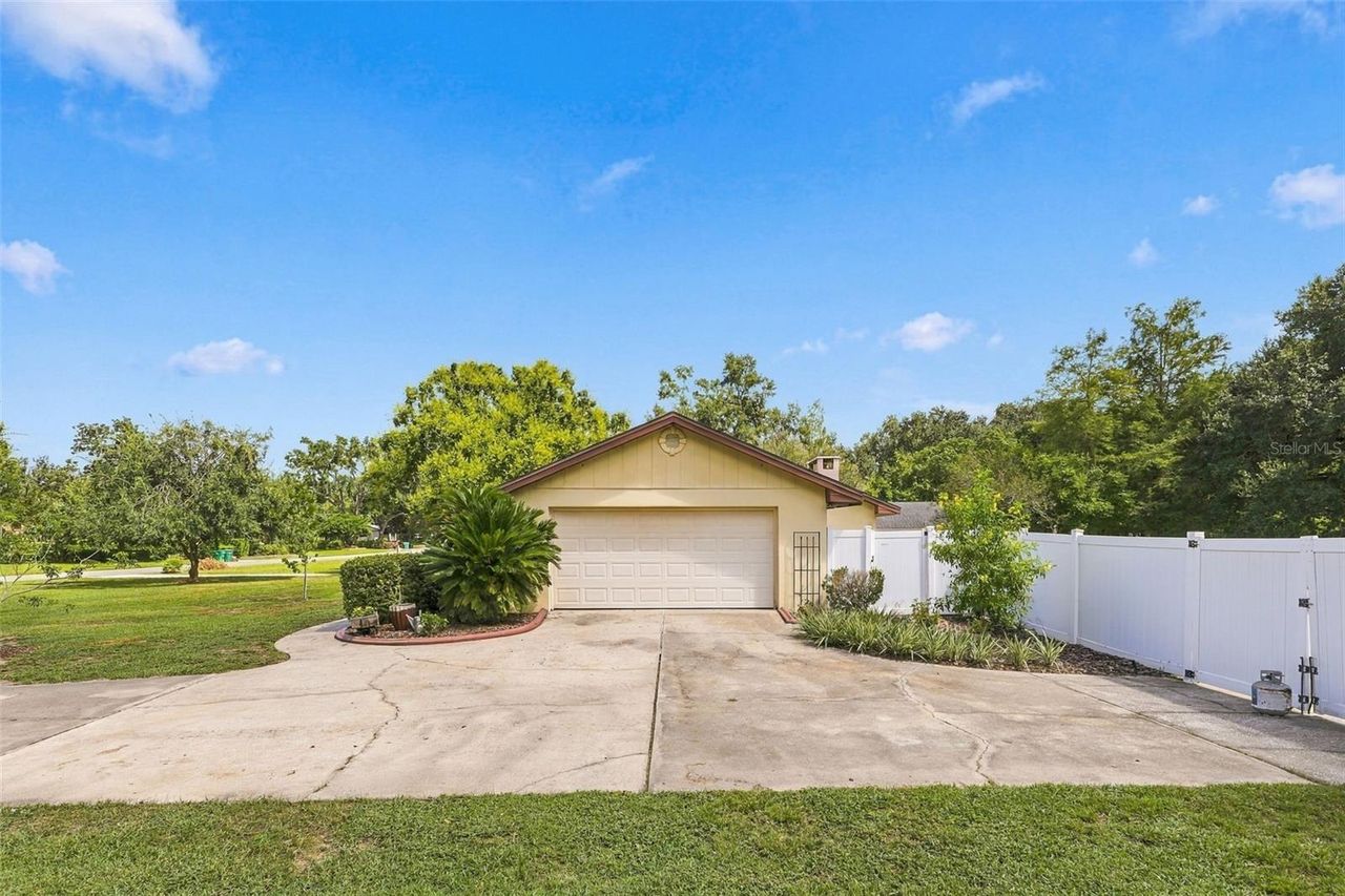 2460 CROOKED LAKE CLUB BOULEVARD — photo 30