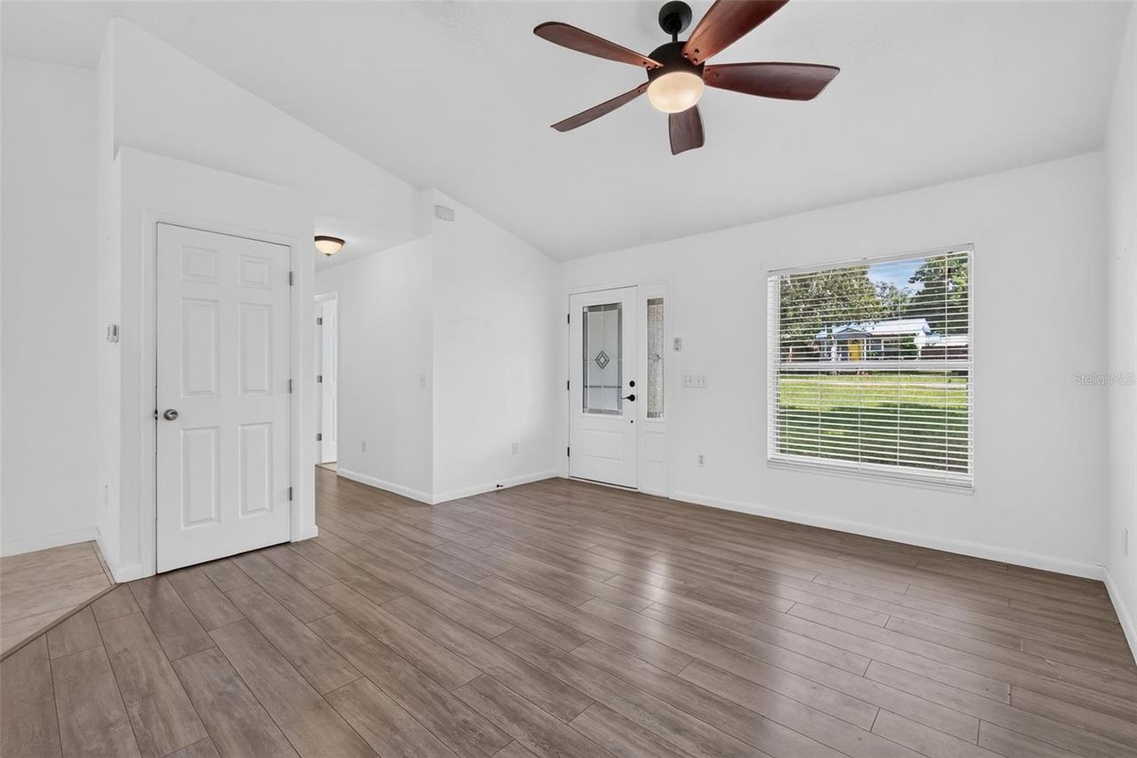 906 KENTUCKY BOULEVARD — photo 4