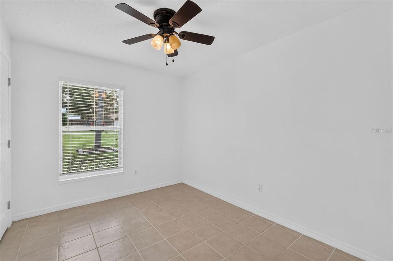 906 KENTUCKY BOULEVARD — photo 16