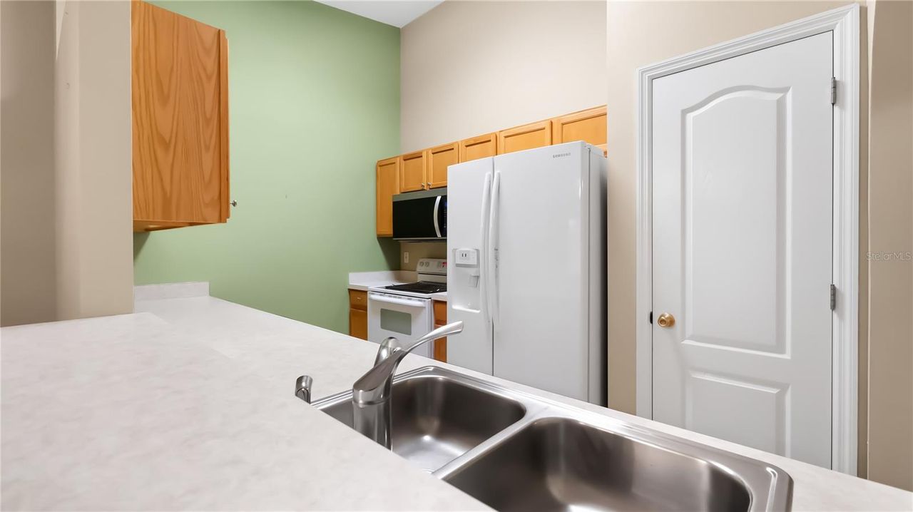 656 HARBOR VILLA COURT — photo 12