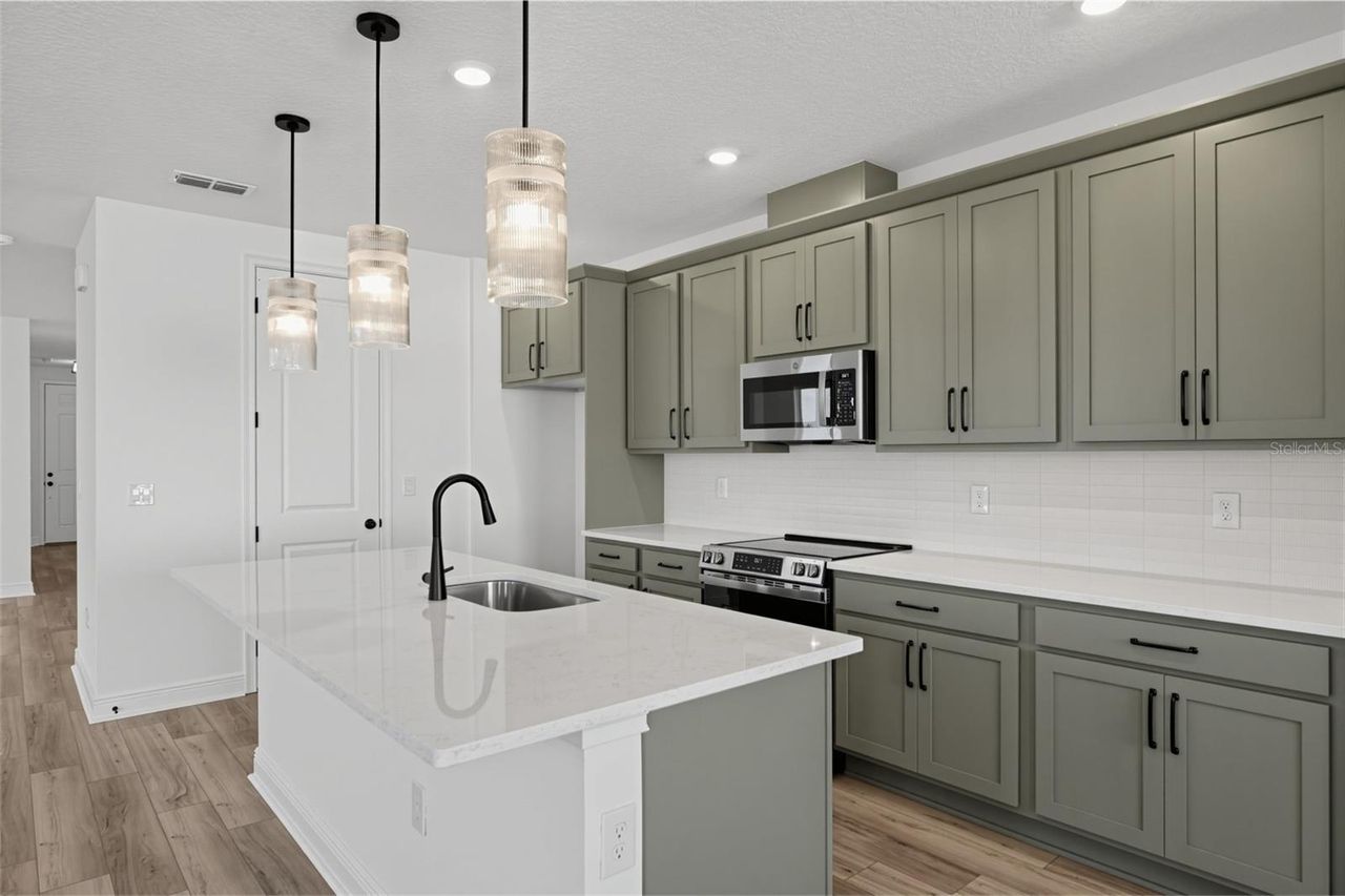 30139 EMERALD FOREST DRIVE — photo 8