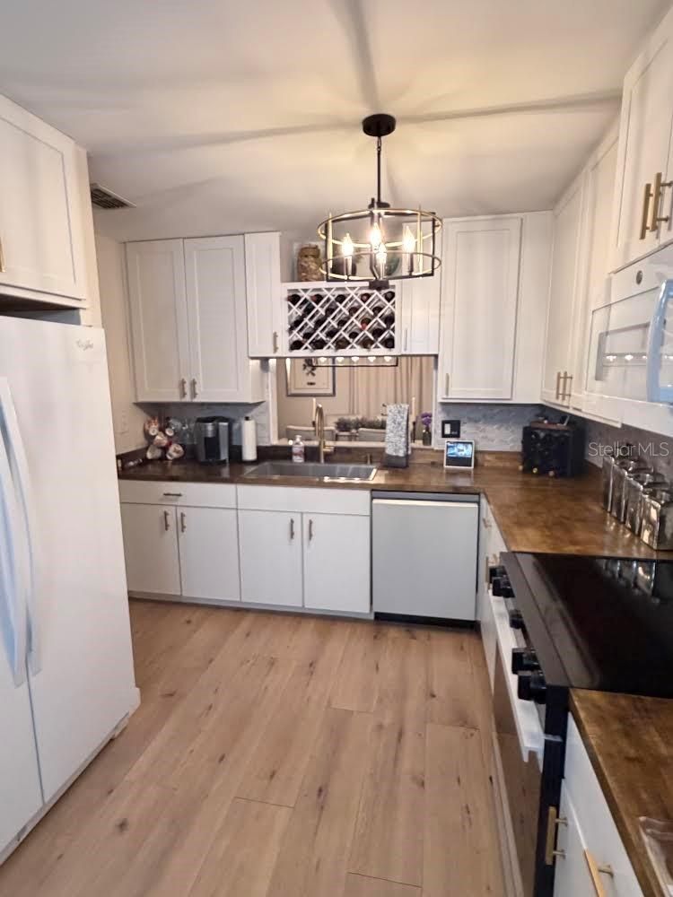3538 ROLLINGBROOK STREET — photo 2