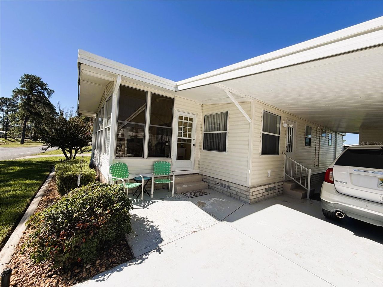 353 HAWTHORNE BOULEVARD — photo 4