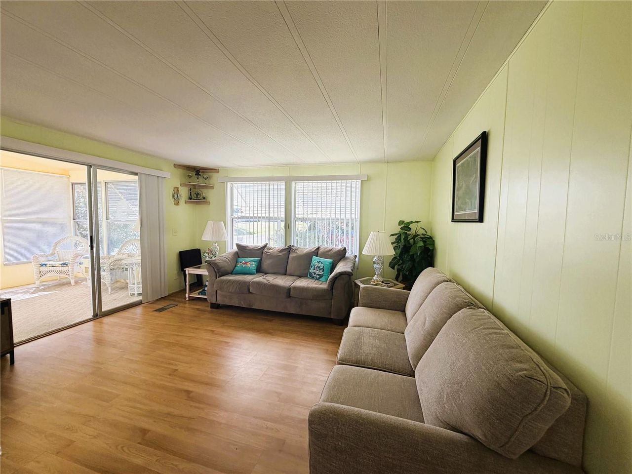 353 HAWTHORNE BOULEVARD — photo 12