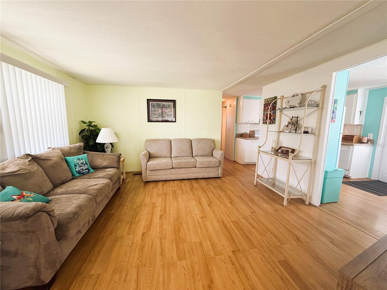 353 HAWTHORNE BOULEVARD — photo 17