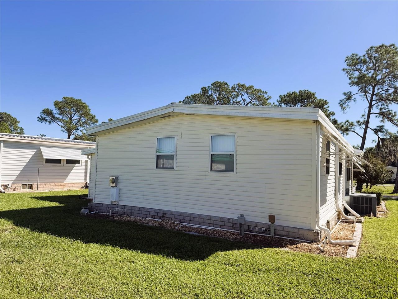 353 HAWTHORNE BOULEVARD — photo 37