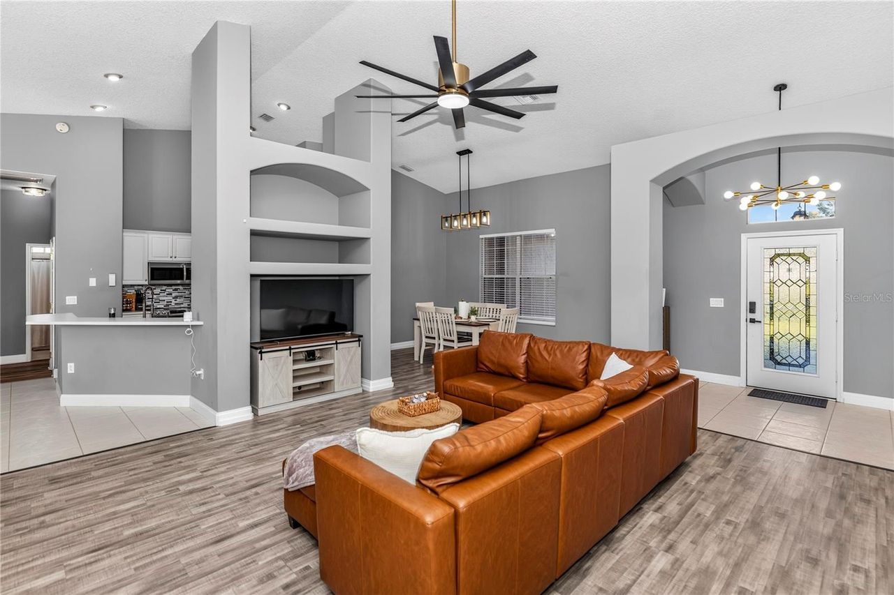 10240 BARRINGTON COURT — photo 7