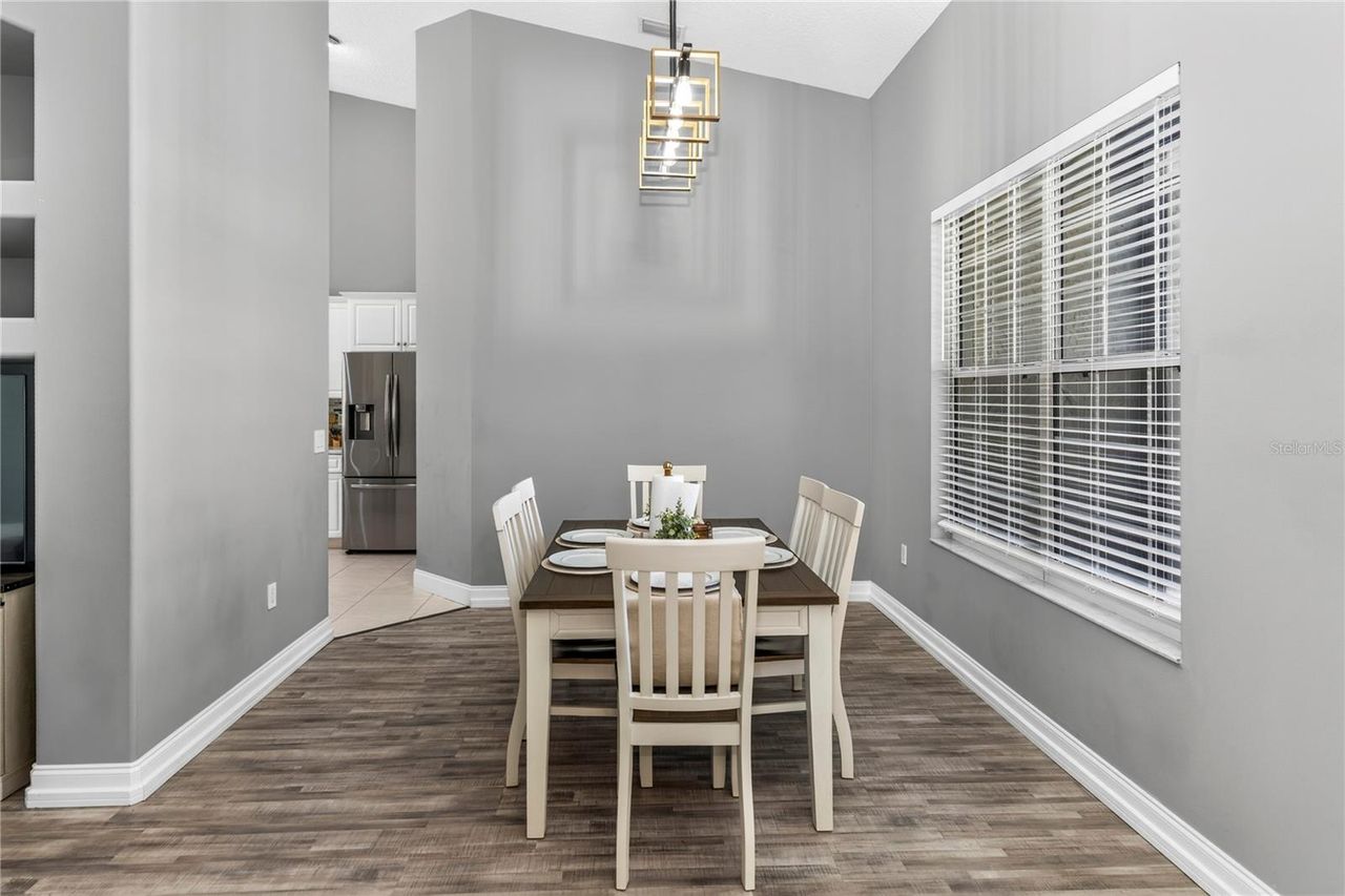 10240 BARRINGTON COURT — photo 8