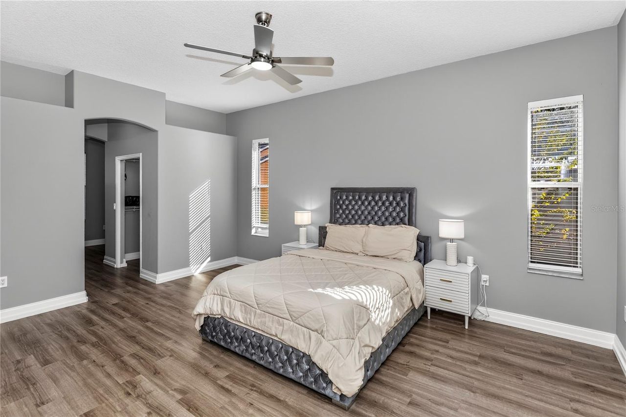 10240 BARRINGTON COURT — photo 9