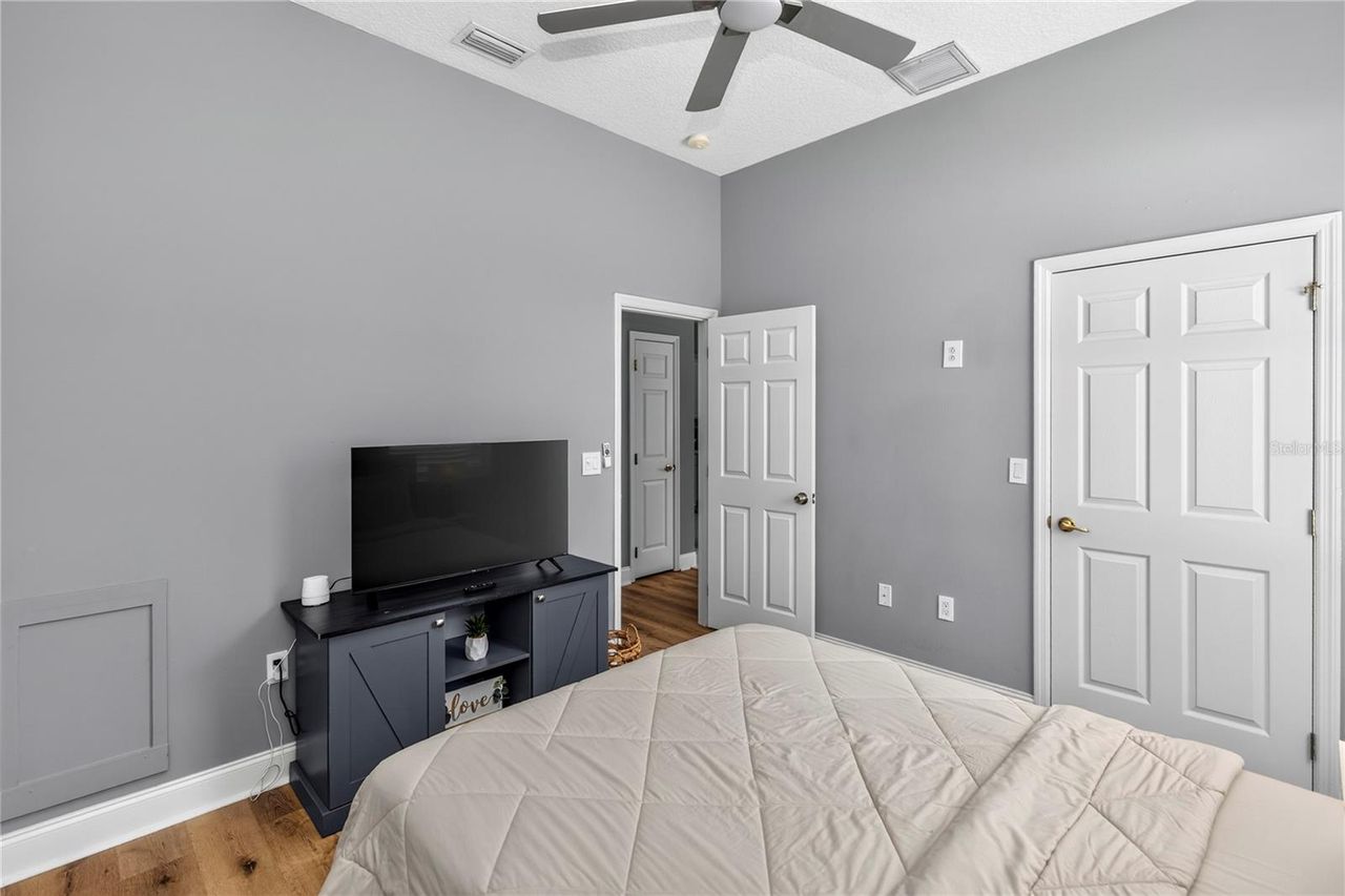 10240 BARRINGTON COURT — photo 24