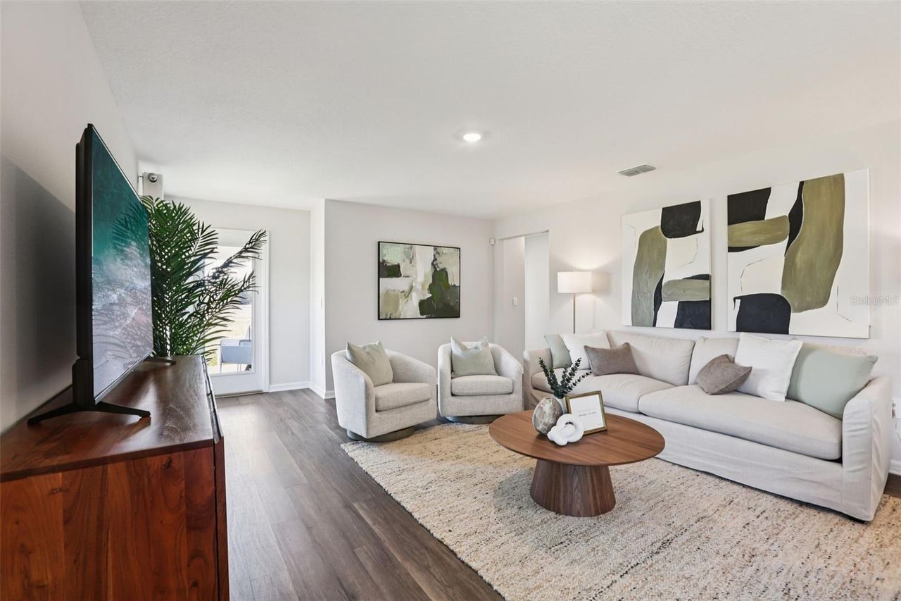 159 DUCKWEED AVENUE — photo 3