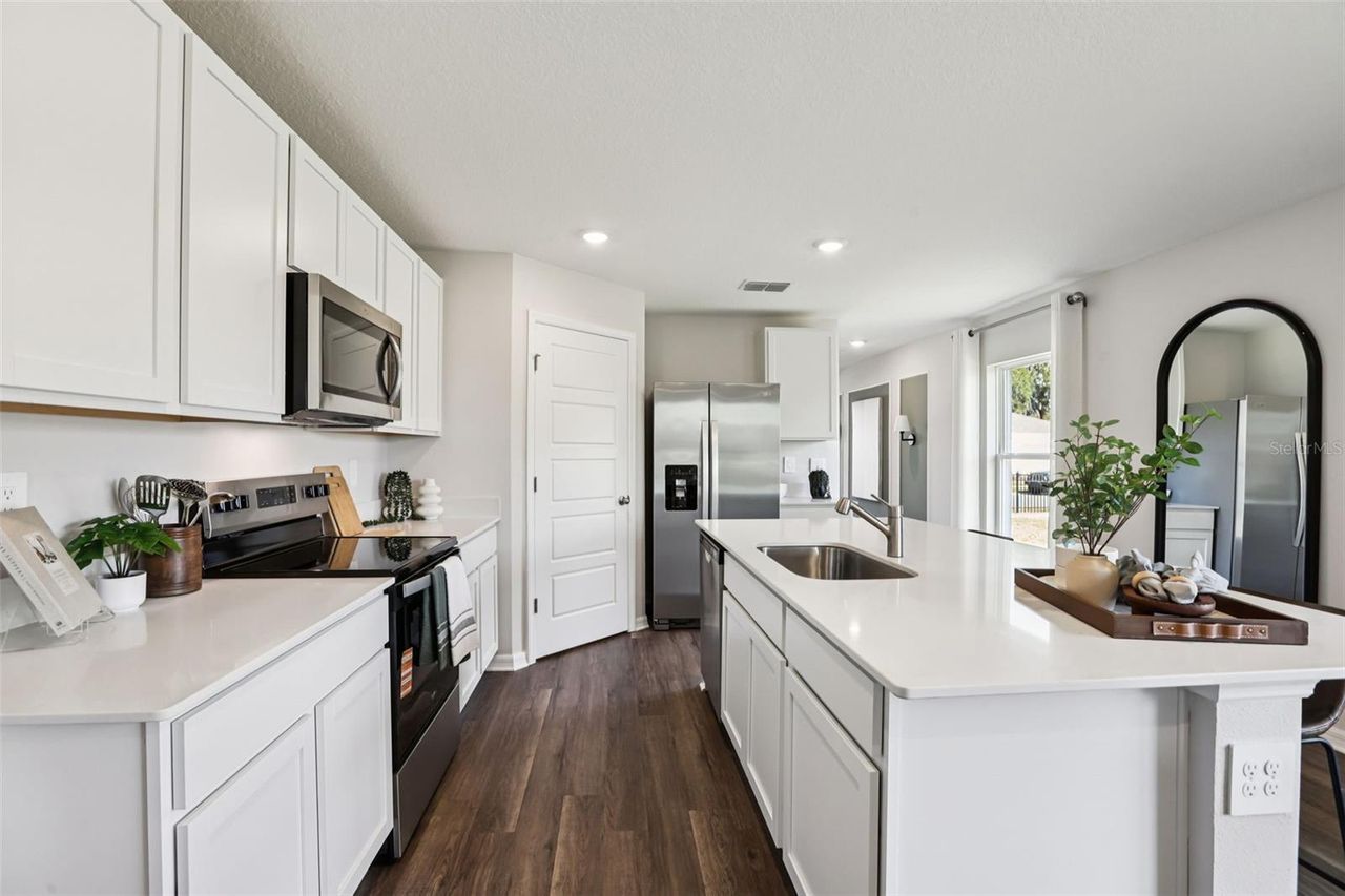 159 DUCKWEED AVENUE — photo 13