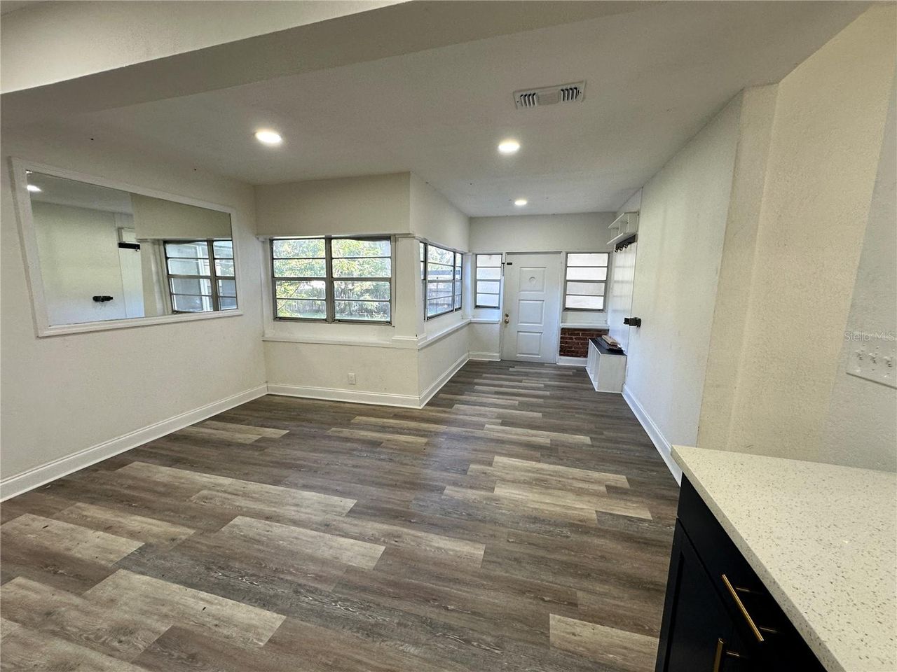 1208 BONAIRE DRIVE — photo 4