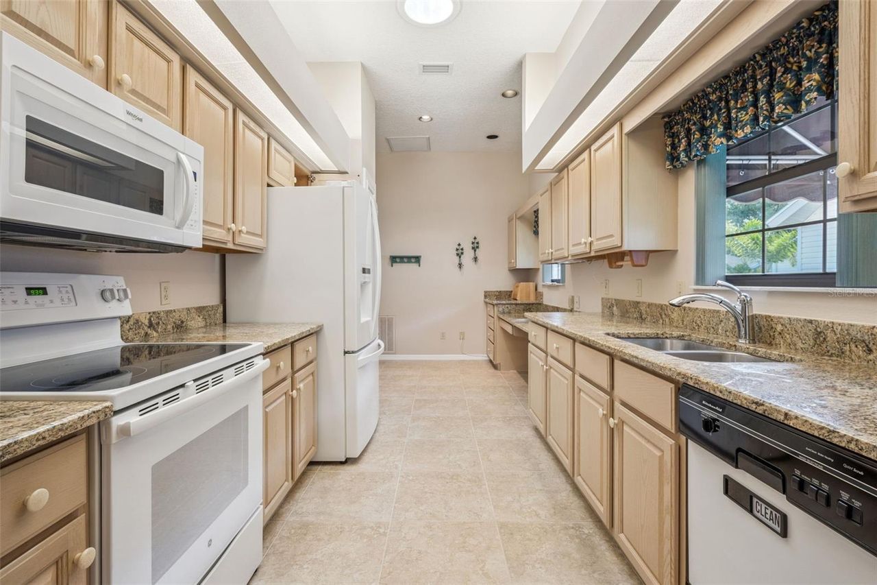 461 BAYTREE BOULEVARD — photo 15