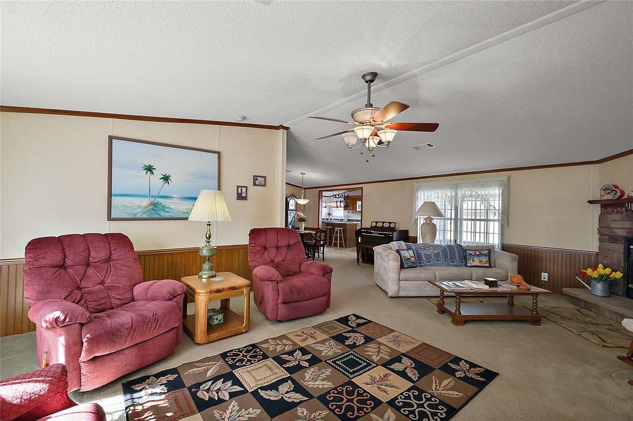 37945 MONTICELLO STREET — photo 3