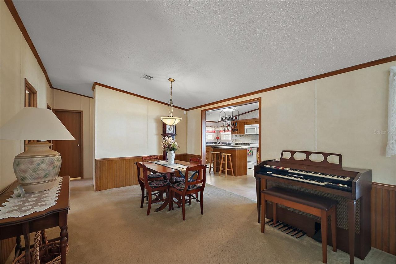 37945 MONTICELLO STREET — photo 8