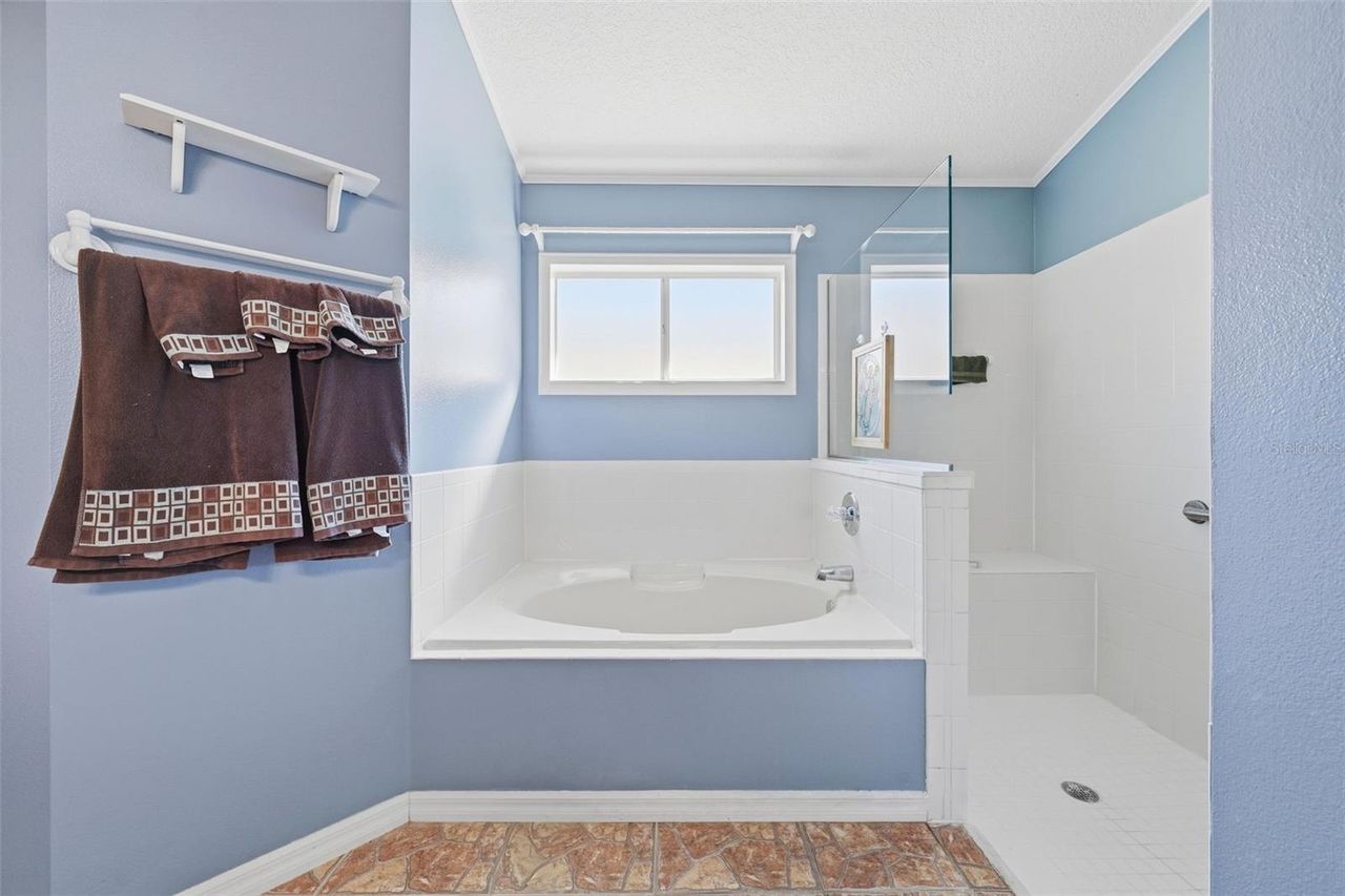 25012 CRANES ROOST CIRCLE — photo 32