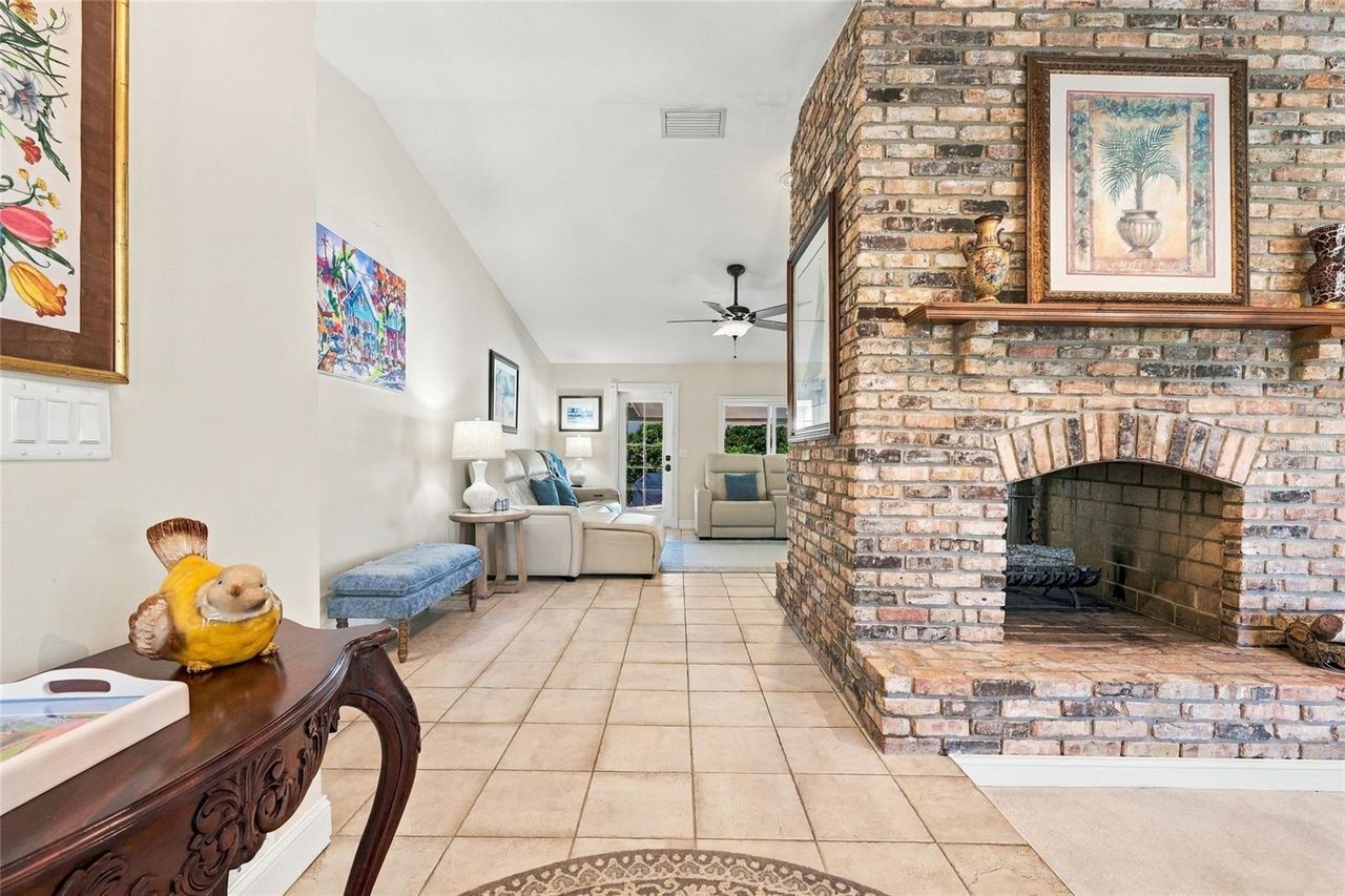 13205 MARIA AVENUE — photo 8