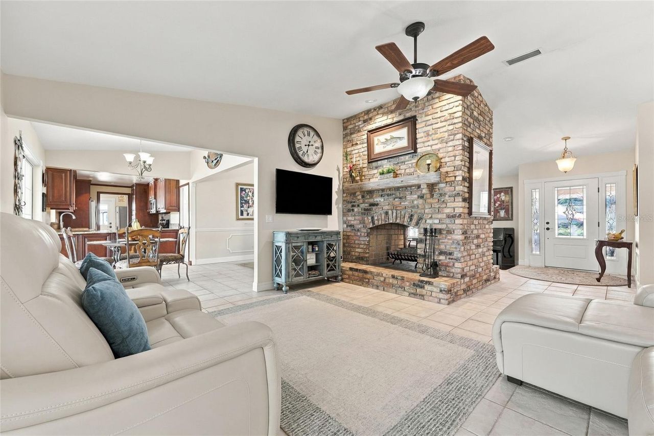 13205 MARIA AVENUE — photo 13
