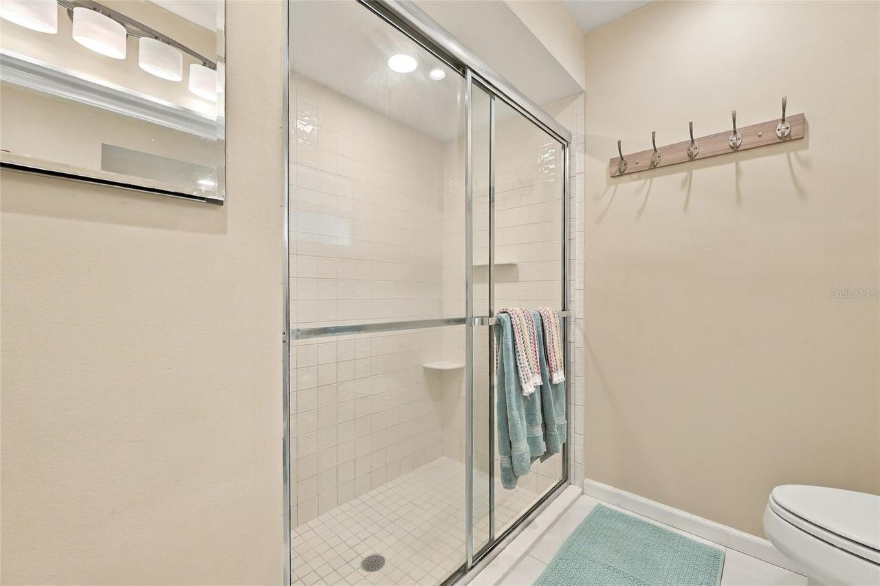 13205 MARIA AVENUE — photo 32
