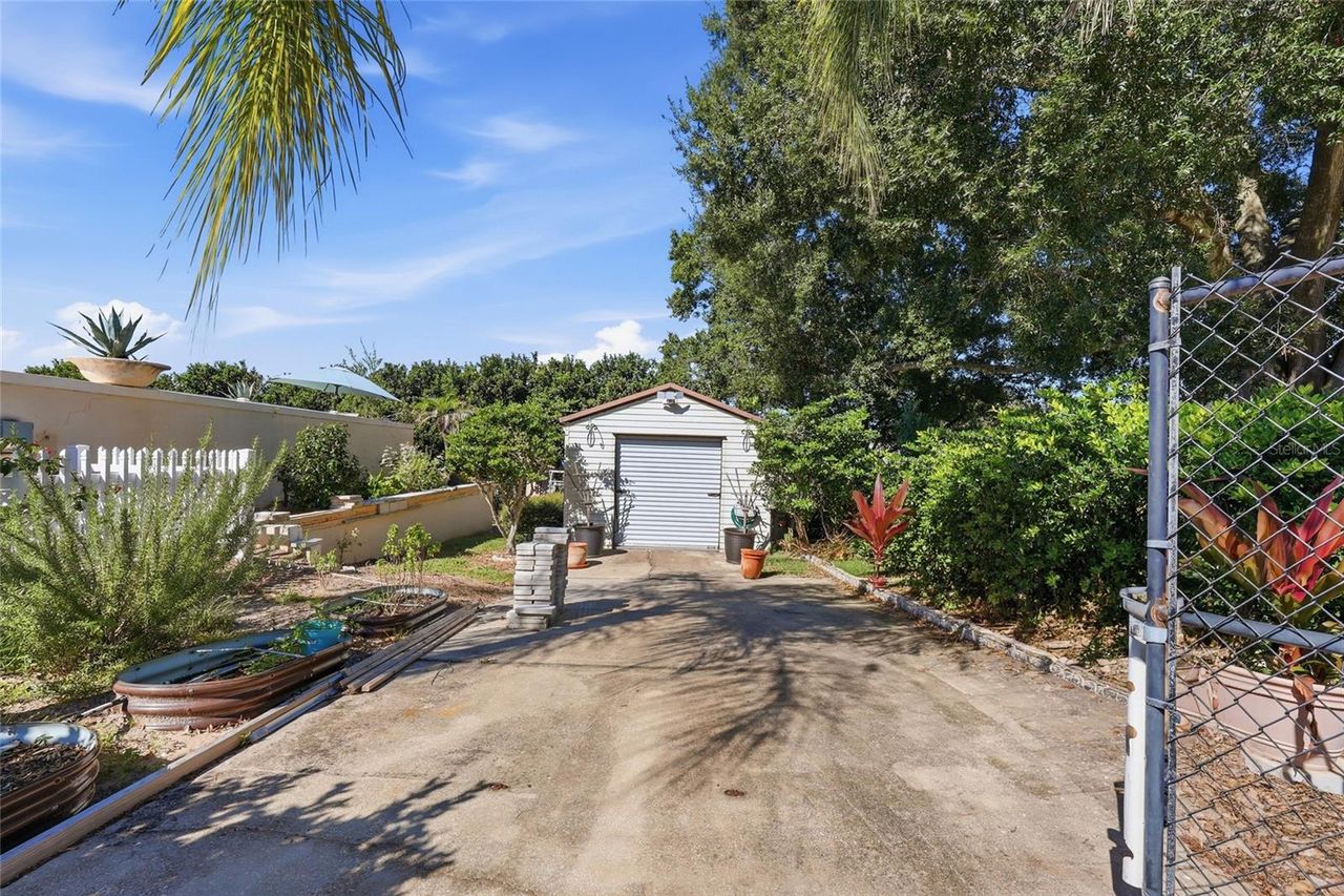 13205 MARIA AVENUE — photo 45