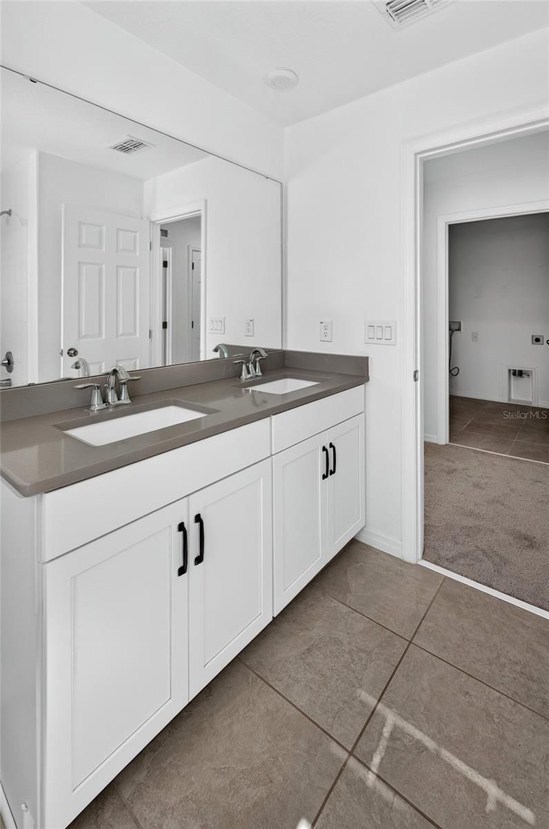 2960 ANGELONIA THORN WAY — photo 34