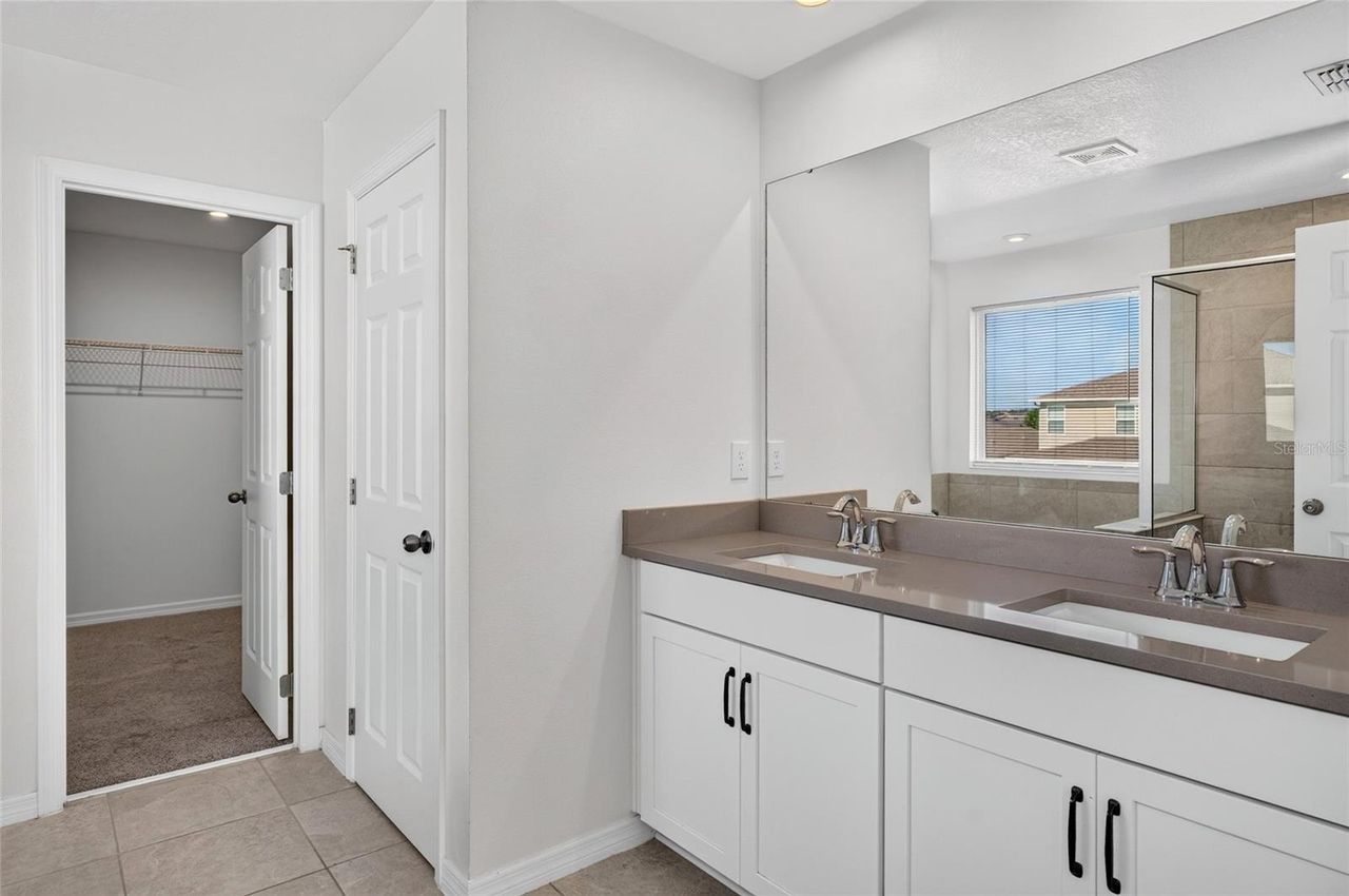 2960 ANGELONIA THORN WAY — photo 36
