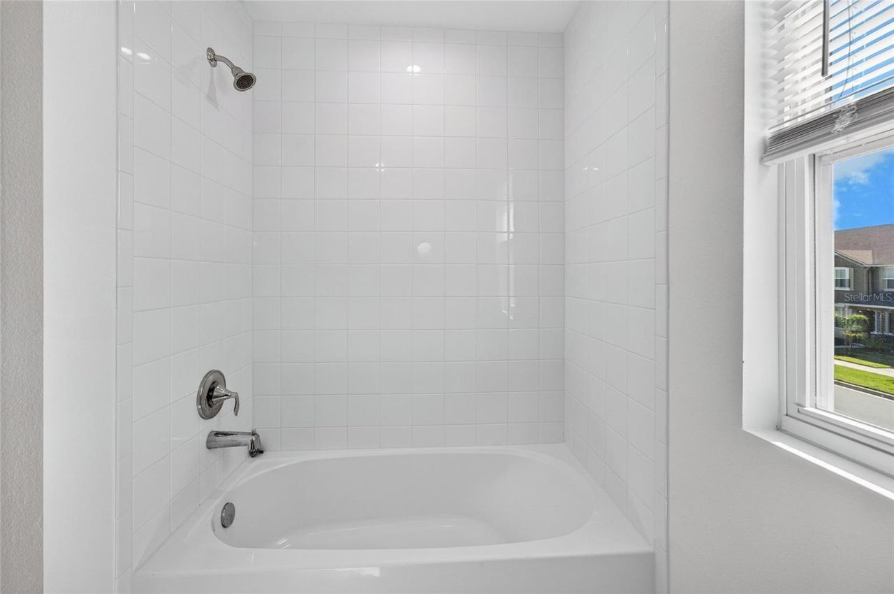 2960 ANGELONIA THORN WAY — photo 42