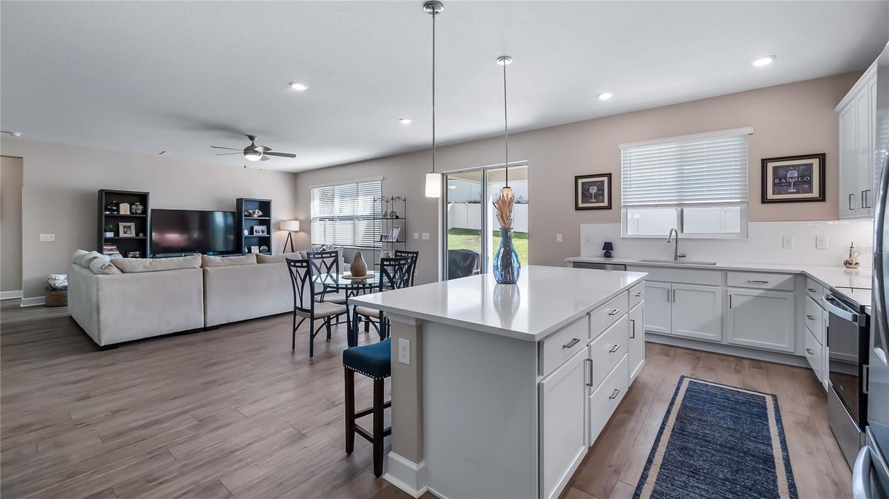 793 RIOJA DRIVE — photo 4