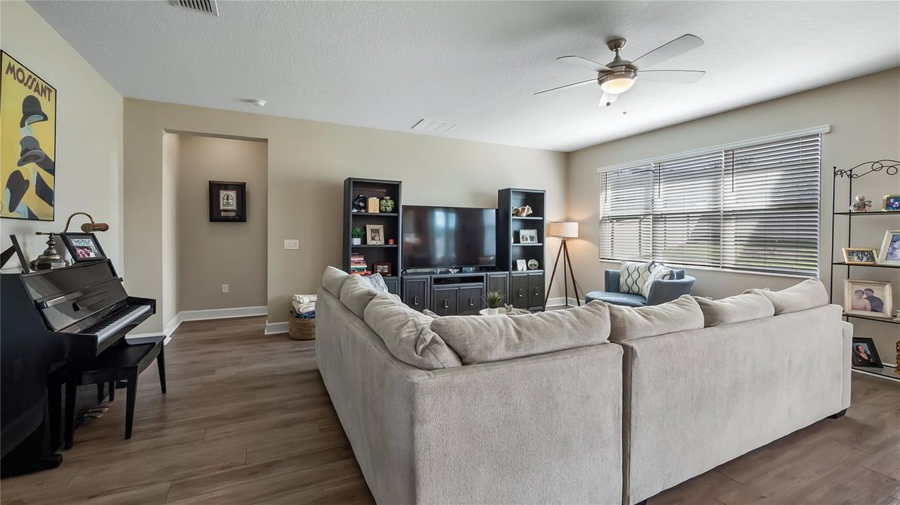 793 RIOJA DRIVE — photo 10