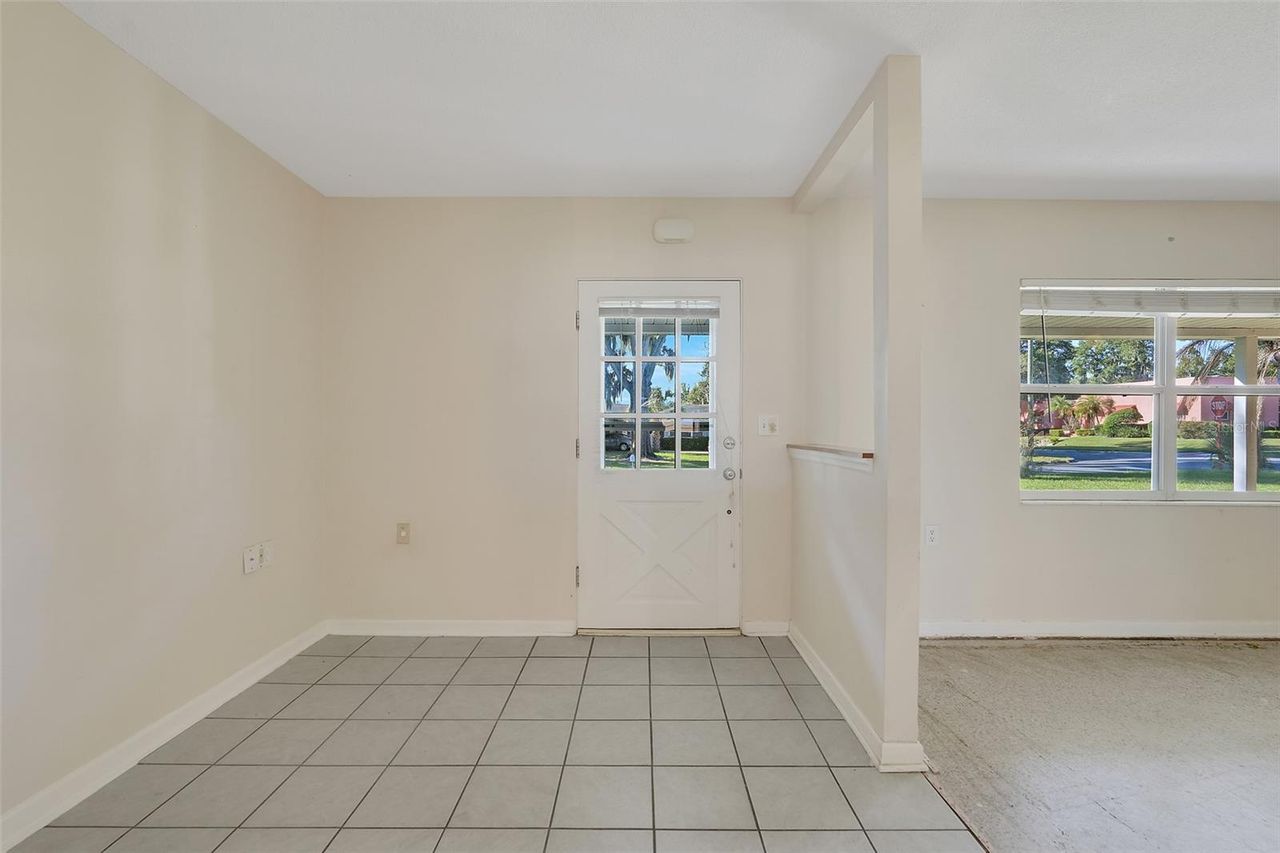 990 LINDEN STREET — photo 7